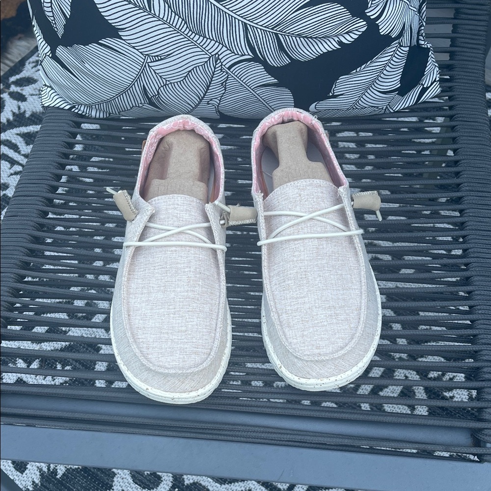 Hey Dude Women's Light Pink Loafers